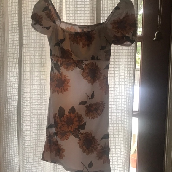 Sunflower mini dress - Picture 4 of 7